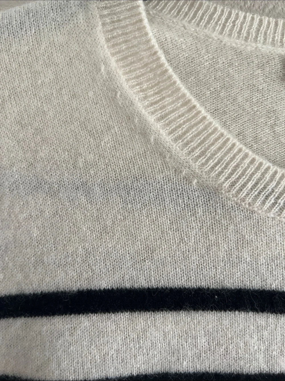 Quince 100% Mongolian Cashmere Crewneck Sweater Ivory Black Stripe Women’s L - Picture 7 of 7